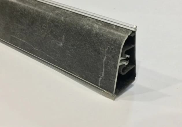 Плинтус кухонный 2100 мм TERMOPLAST Мрамор Марквина серый AP740