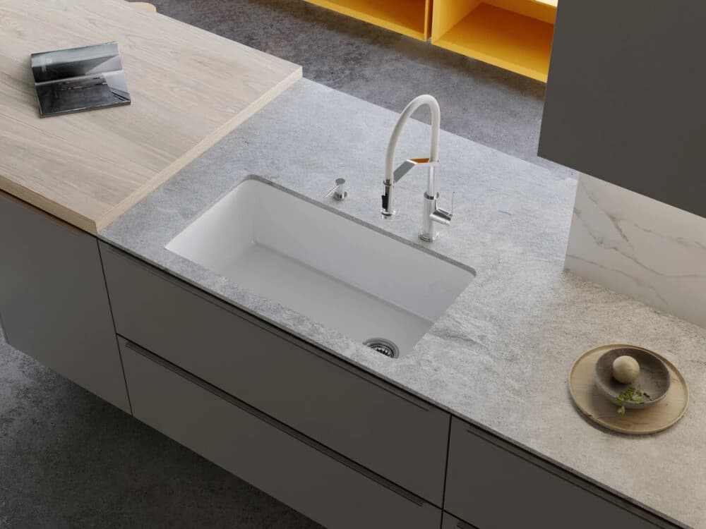 Дозатор для мыла 500 мл OMOIKIRI Нержавеющая сталь OM-03 BN