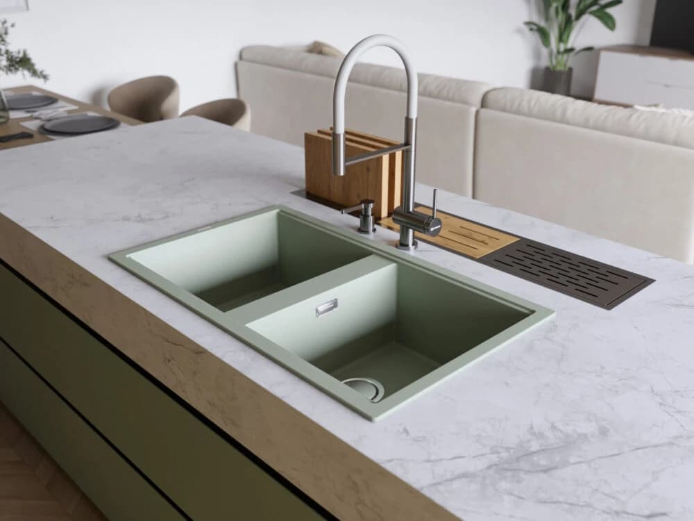 Смеситель с фильтром OMOIKIRI Светлое золото Kanto-2 Plus-SB