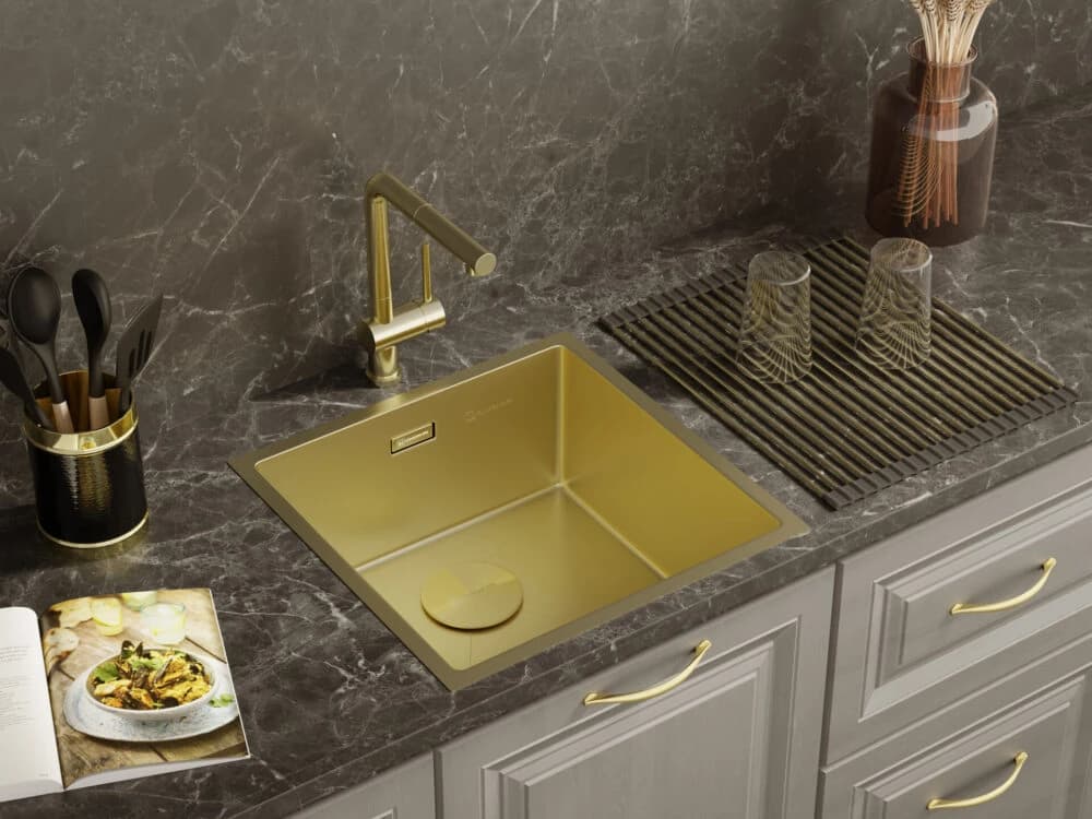 Смеситель OMOIKIRI Светлое золото Akashi-S-LG