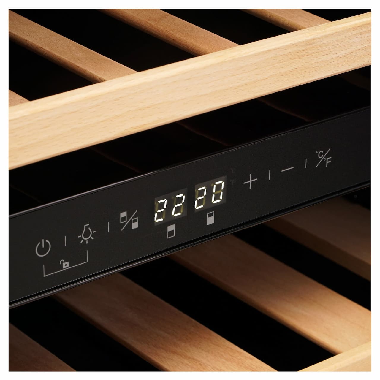 Винный шкаф KORTING Черное стекло KFW 604 DB GN