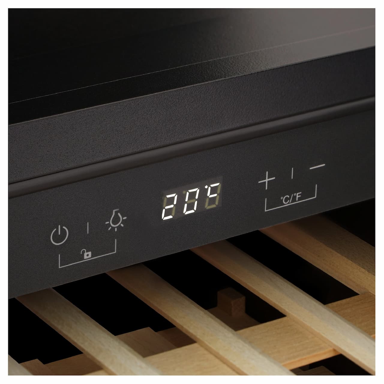 Винный шкаф KORTING Черное стекло KFW 501 SL GN