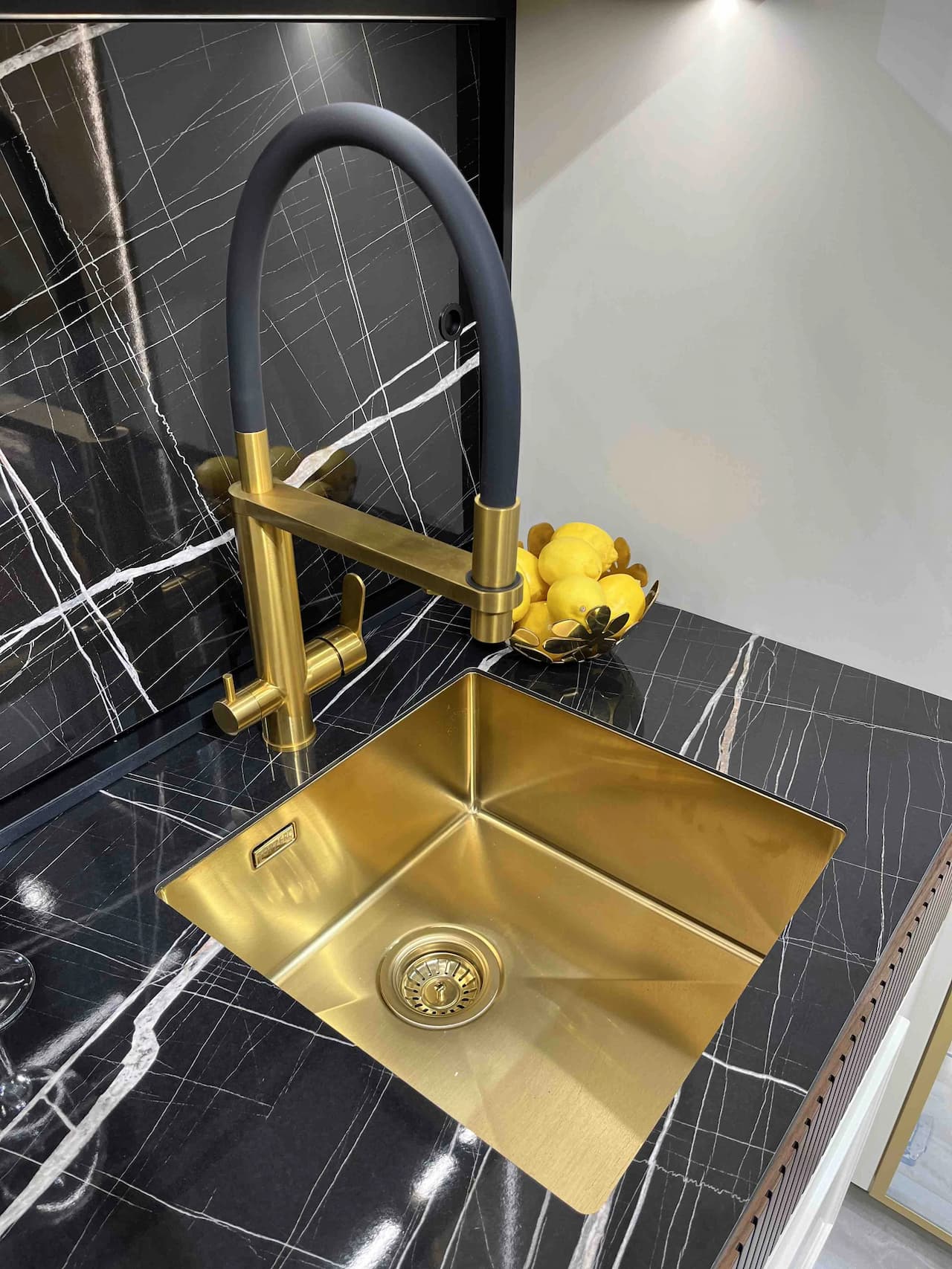 Смеситель с фильтром TOPZERO Золотой TPZ 305 GOLD