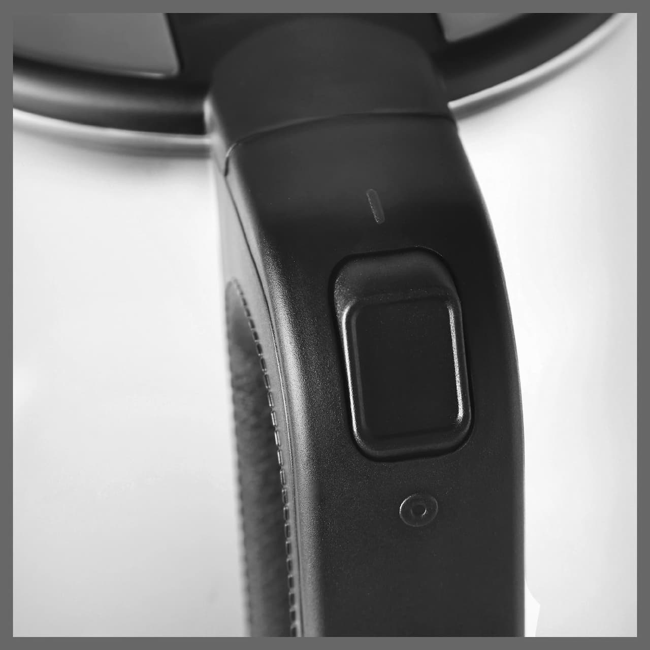 Чайник 1.7 л KORTING Нержавеющая сталь KWK 0902 G