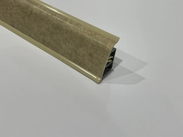 Плинтус кухонный 4200 мм TERMOPLAST AP740